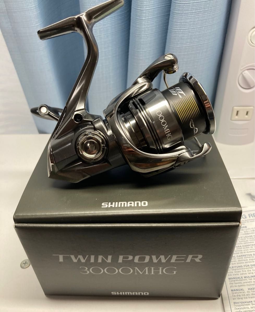 24 ツインパワー　3000MHG 未使用　 シマノ　 SHIMANO