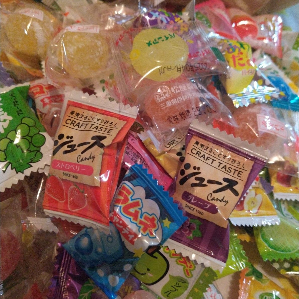 飴・パインアメ・あわだま・れもんこりっと・いちごミルク・ジュースアメ・フルーツキャンディー他飴詰め合わせまとめ売り190個