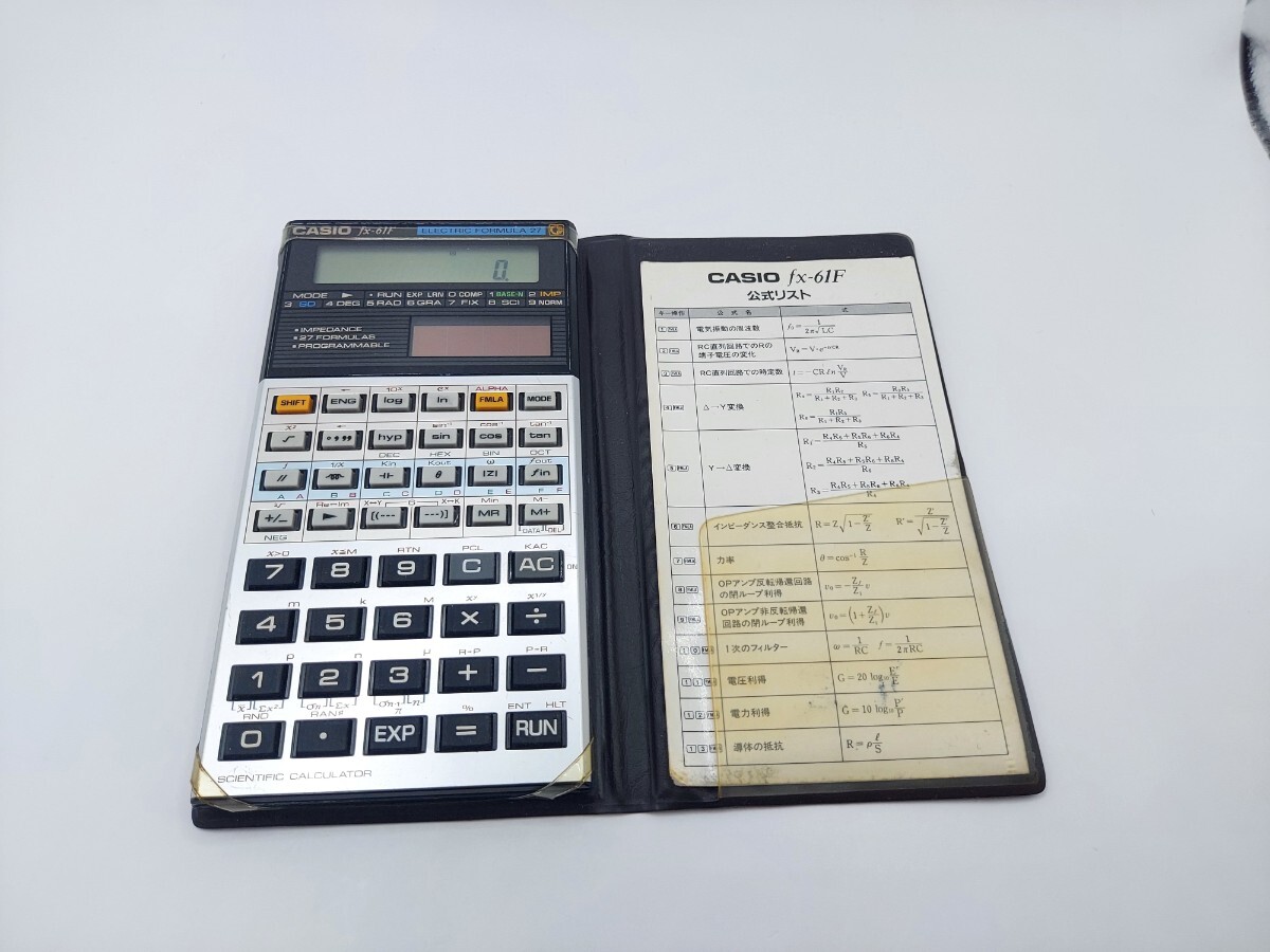 【中古！完動品】関数電卓　CASIO fx-61F　専用カバー付き　No.0501_画像1