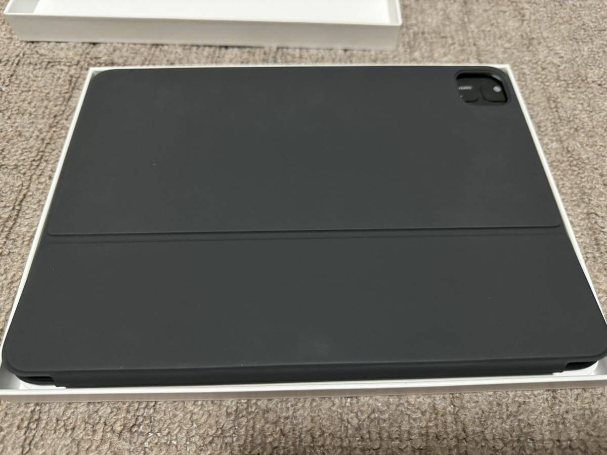 iPad? Air (第5世代) 11インチiPad? Pro (第3世代) 用Smart Keyboard Folio - 英語 (US)の画像3