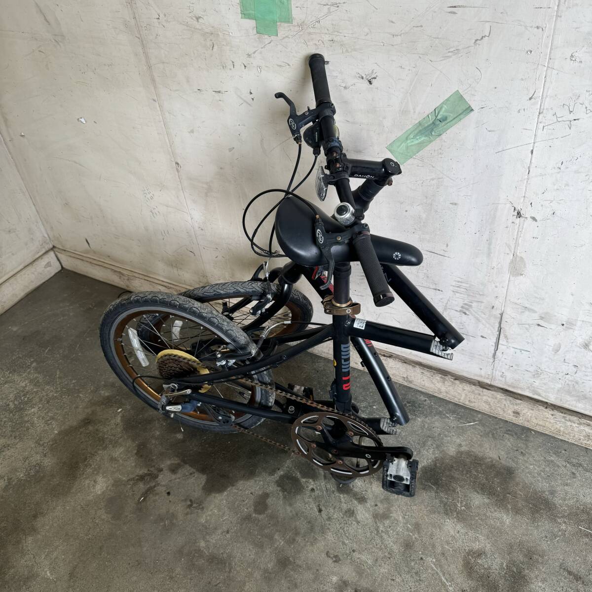 (S)□岐阜発 △DAHON/ダホン/DASH P8/折りたたみ自転車/20インチ/8段変速/走行確認/防犯有り/現状品 R6.5/8□の画像10