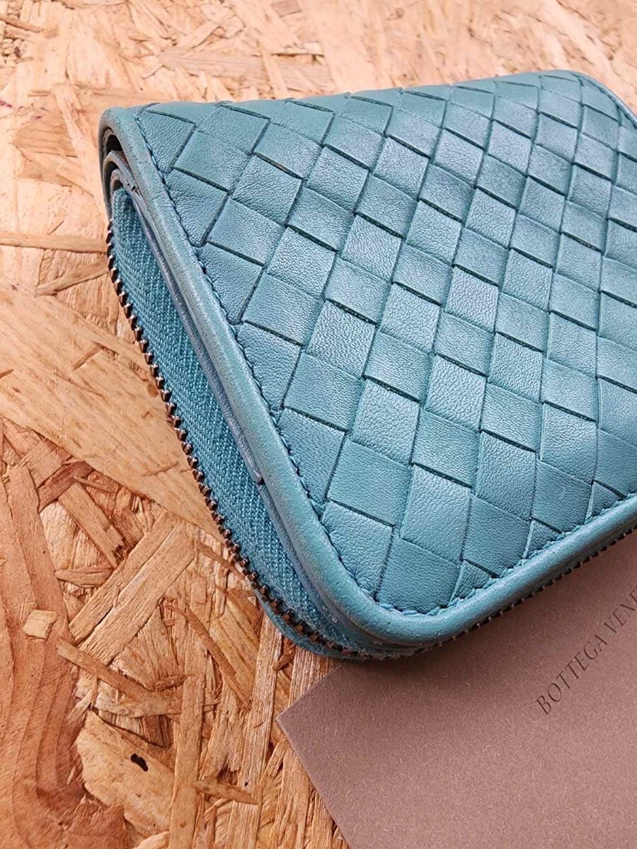 美品　ボッテガヴェネタ BOTTEGA VENETA イントレチャート　2つ折り財布　ラウンドファスナー_画像4