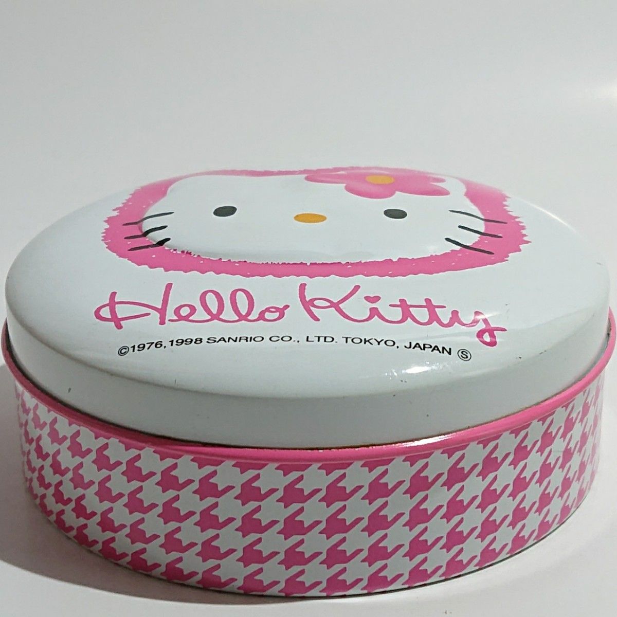 1998 サンリオ ハローキティ フラワーキティ 丸缶 レトロ 小物 1998 サンリオ ハローキティ フラワーキティ 丸缶 レトロ 小物