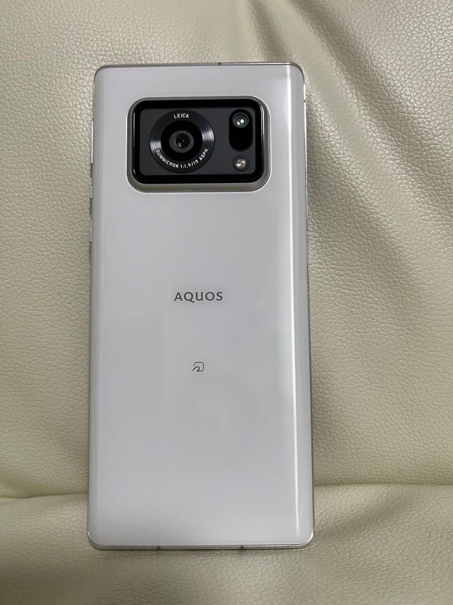 極美品　AQUOS R6 A101SH  ホワイト SIMフリー