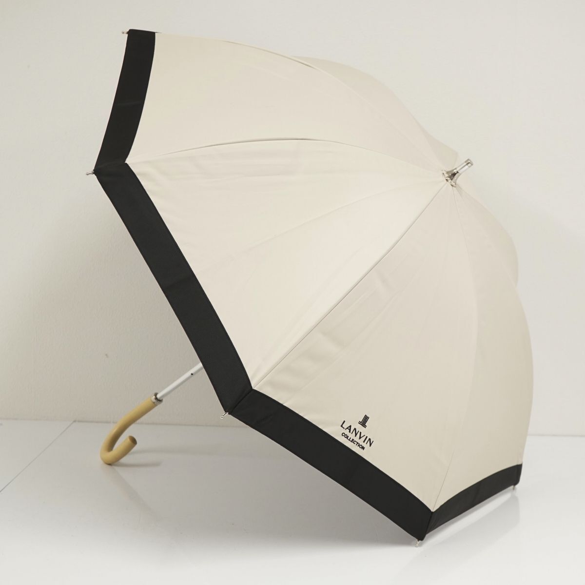 晴雨兼用日傘 LANVIN COLLECTION ランバンコレクション USED美品 ロゴ刺繍 ブラック ベージュ 遮光 グラス骨 軽量 UV 47cm A0701の画像1