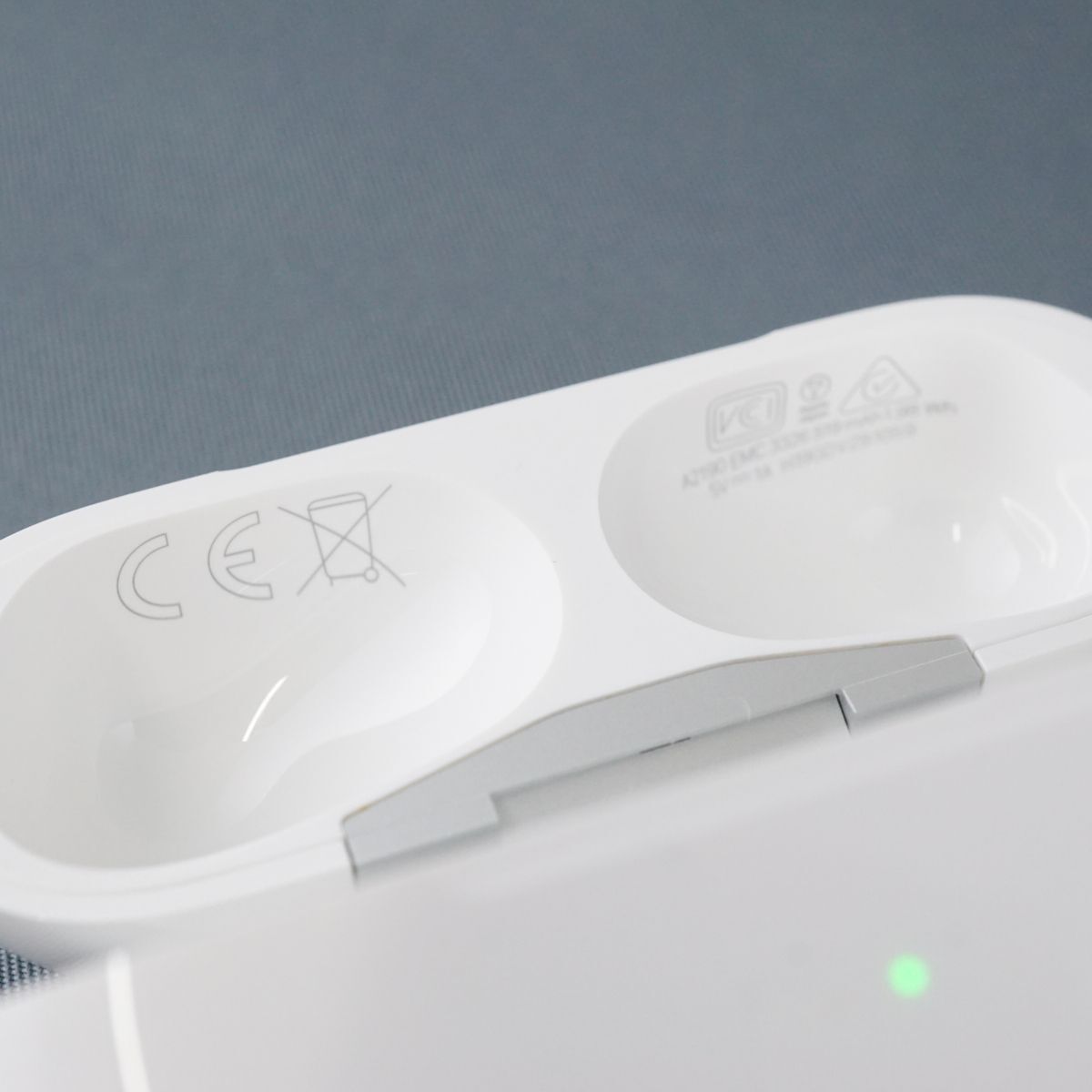Apple AirPods Pro 充電ケースのみ MagSafe USED超美品 第一世代 イヤホン エアーポッズ プロ Qi MLWK3J/A 純正 完動品 送料無料 V9050_画像4