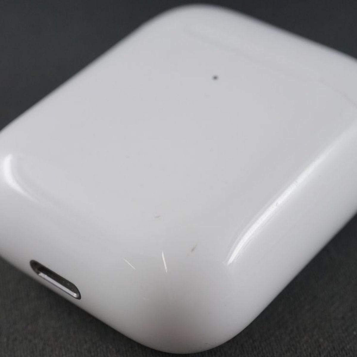 Apple AirPods with Wireless Charging Case エアーポッズ イヤホン USED美品 第二世代 MRXJ2J/A 完動品 中古 V9657_画像7