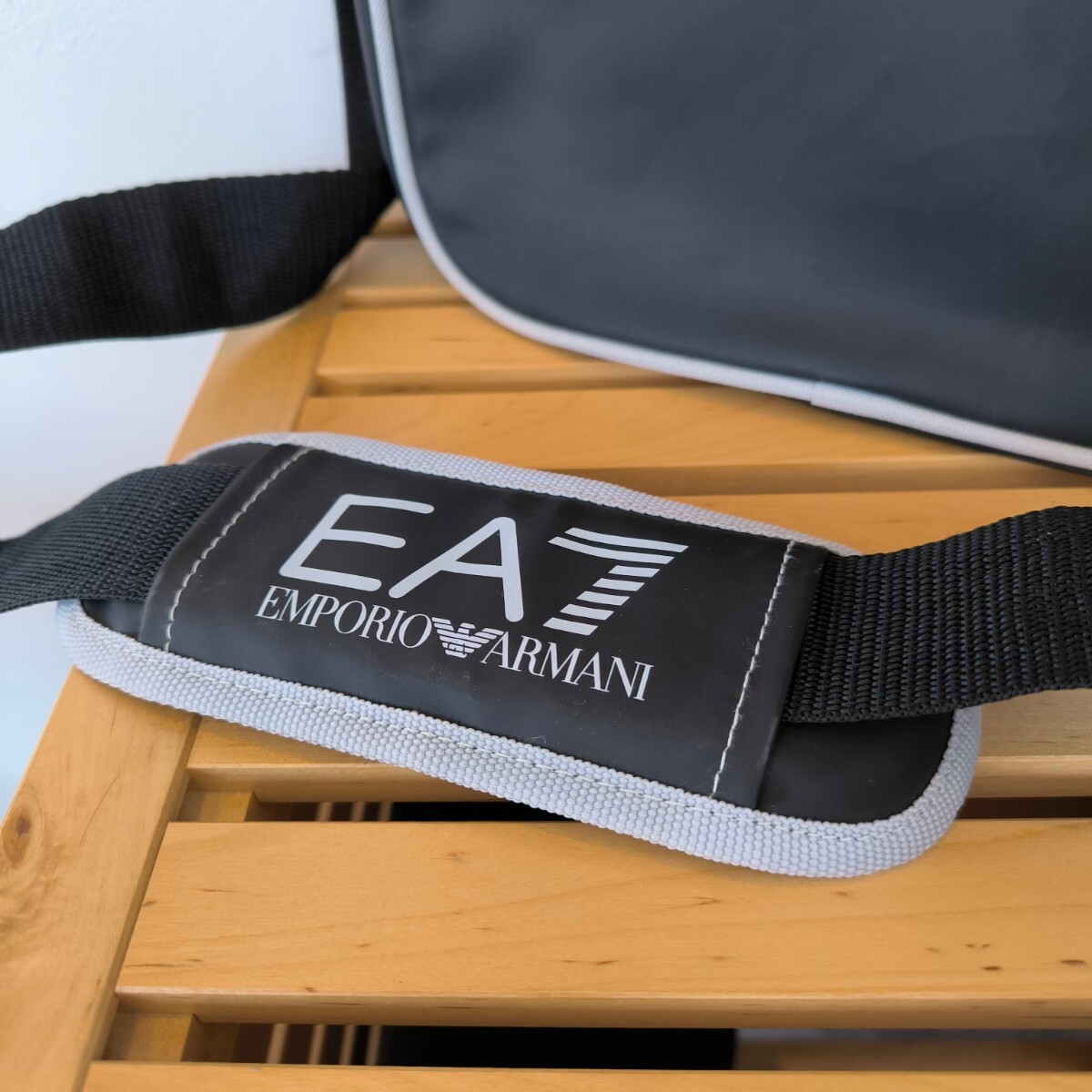 EA7 EMPORIO ARMANI сумка на плечо чёрный большой Logo 