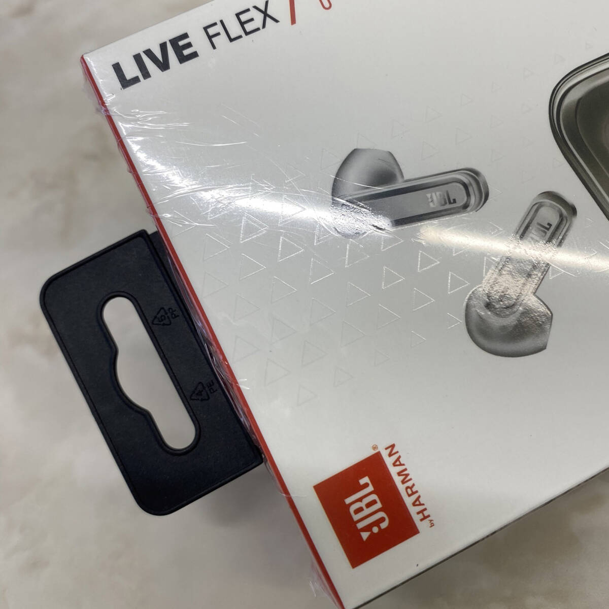 新品 未使用 JBL LIVE FLEX ワイヤレス イヤホン シルバーの画像5