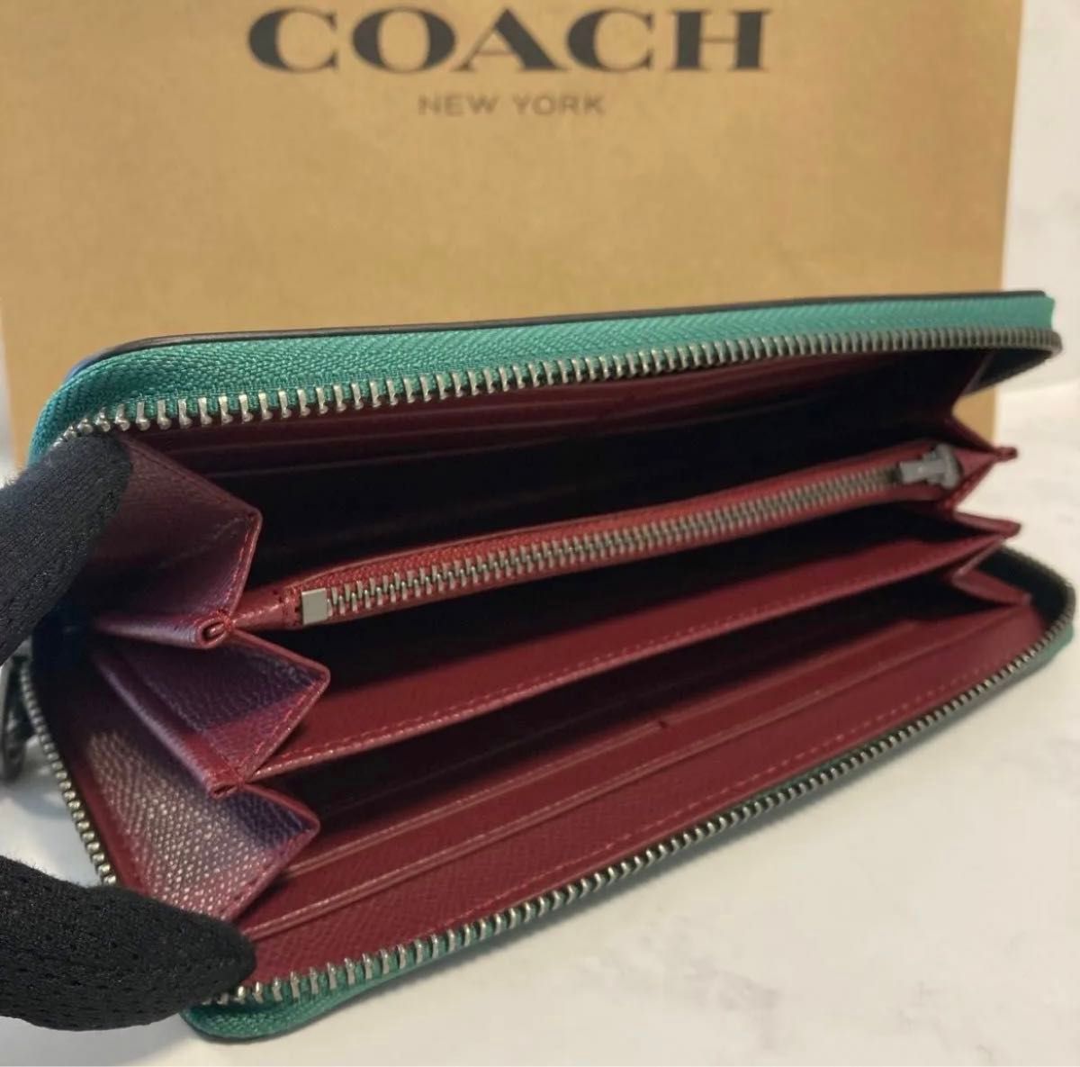 新品　COACH長財布　コーチ　長財布　レディース メンズ  シンプル グリーン 緑