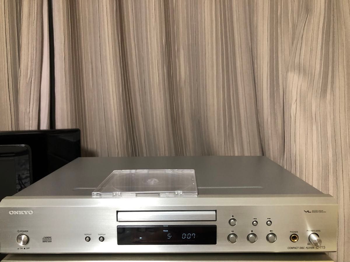 完動美品　ONKYO CDプレーヤー　C-773 VLSC特許技術＆高級DAC搭載　純正リモコン／取扱説明書等元付属品一式付き