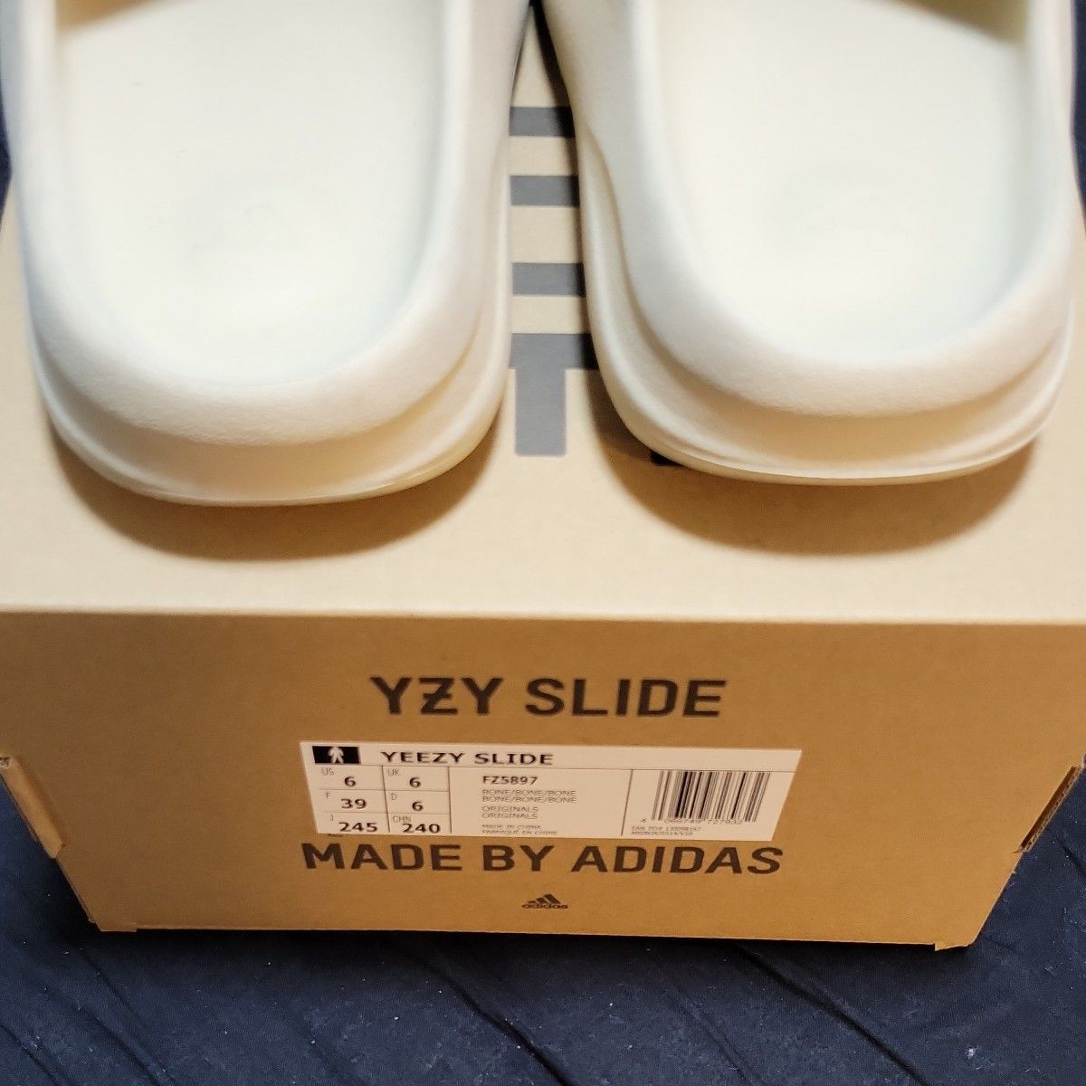 【希少美品】adidas YEEZY Slide "Bone" (FZ5897)アディダス イージー スライド "ボーン" 