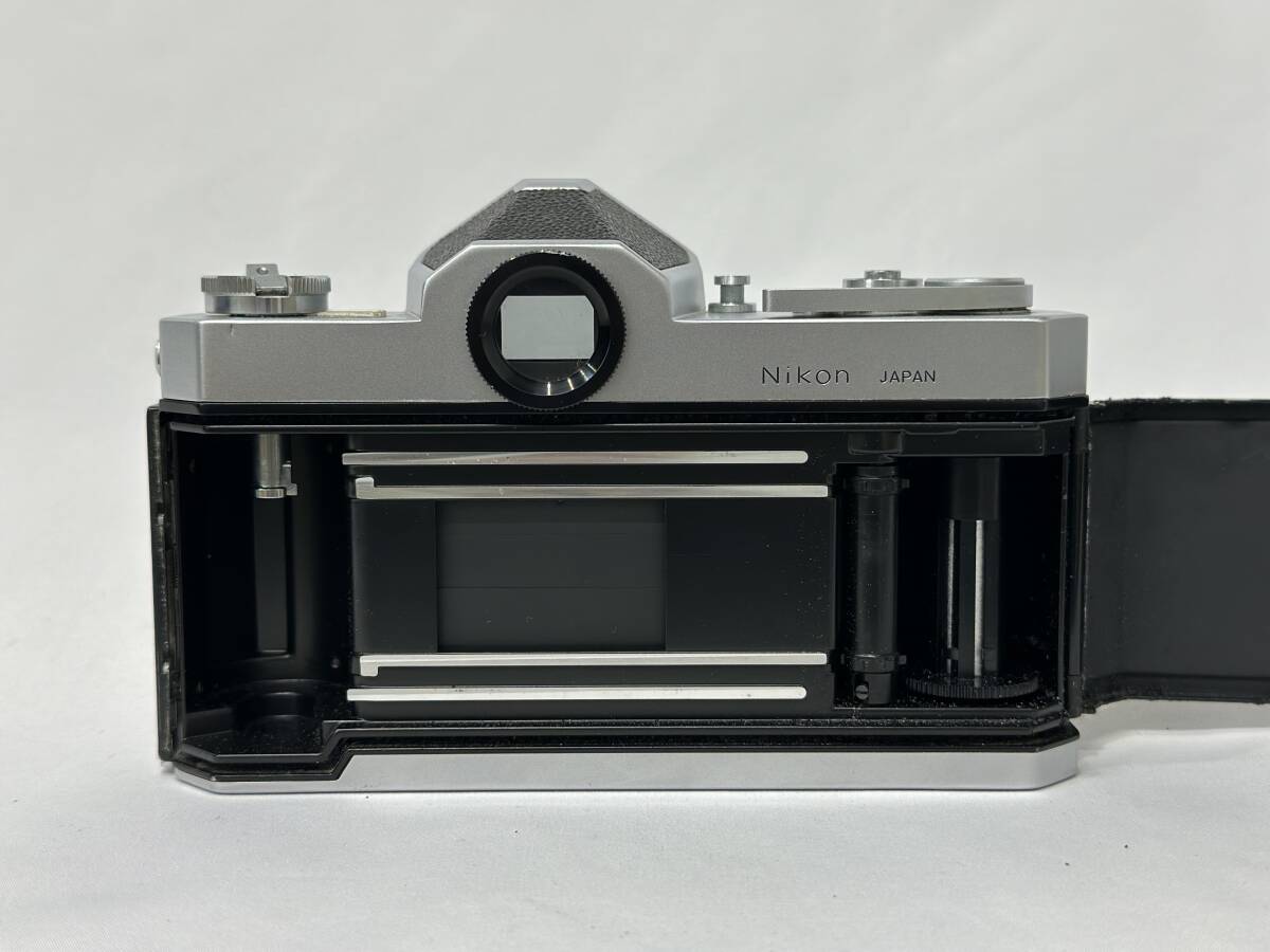 【ジャンク扱い】 Nikon Nikomat　ニコン　ニコマート　フィルムカメラ 　NIKKOR 105ｍｍ　1：2.5　52mm SL-1A　ジャンク　　一眼レフ　_画像6