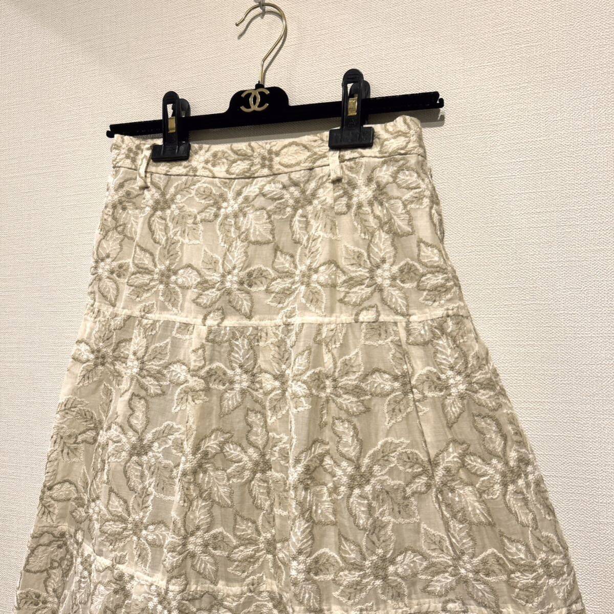 【Castlecombegarden（コットンハウスアヤ）】エンブロイダリースカート　リンネル　綿　刺繍　45r Leilian SM2
