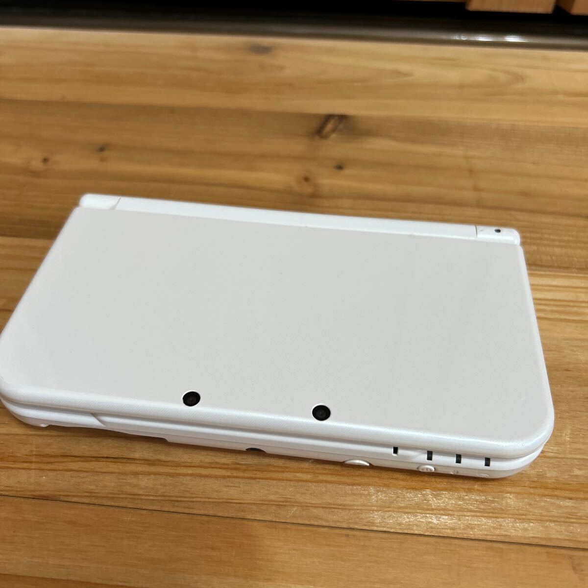 Nintendo3DS LL パールホワイト 外箱 取説 アダプター付き RED Nintendo3DS LL パールホワイト 外箱 取説 アダプター付き RED