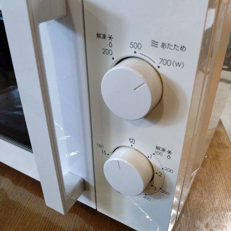 ◆ニトリ◆ 電子レンジ MM720CUKN3　ターンテーブル式 50Hz 東日本 2020年製　中古_画像3