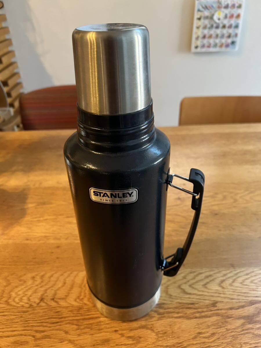 STANLEY flask 