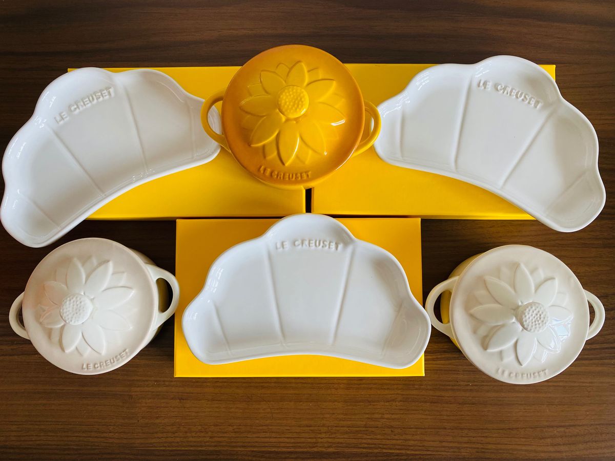 新品 ル・クルーゼ ミニココット サンフラワーレリーフ 新品 ル・クルーゼ ミニココット サンフラワーレリーフ