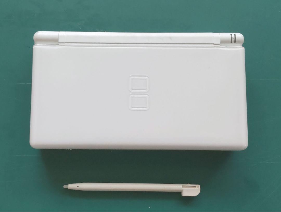 【中古品・外箱、充電器付】良品ニンテンドーDS LiteクリスタルホワイトA15