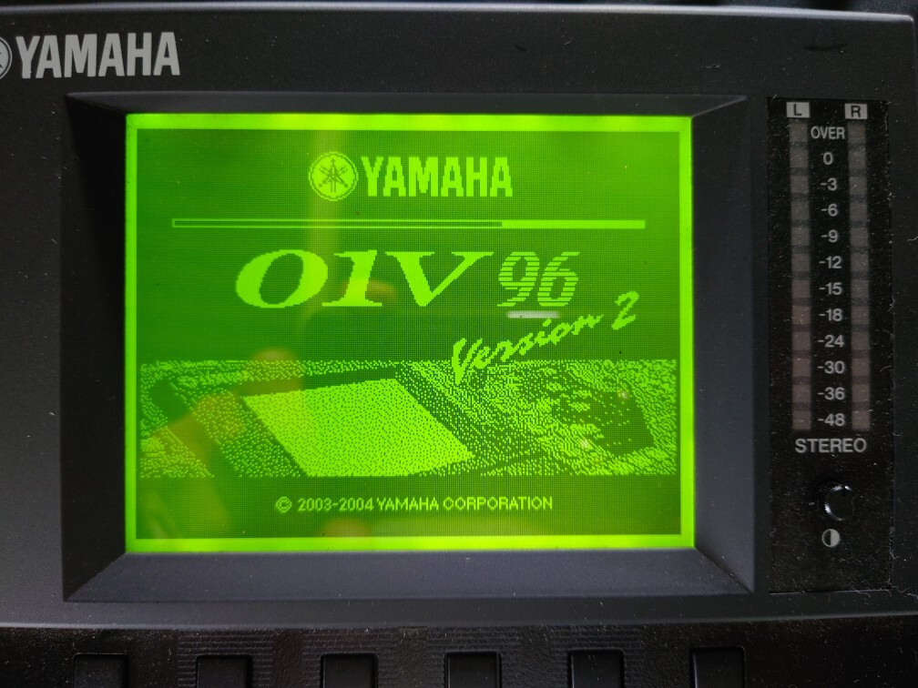 YAMAHA 01V96 Version2 デジタルミキサー 電源ケーブル/ケース(約W590×H200×D490mm)付き★中古動作完動品_画像1