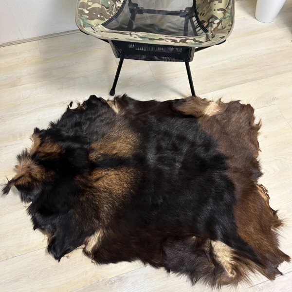 goat. fur black 89cm×66cm camp mat rug . leather rug high quality bush craft camp touring outdoor .. fire 