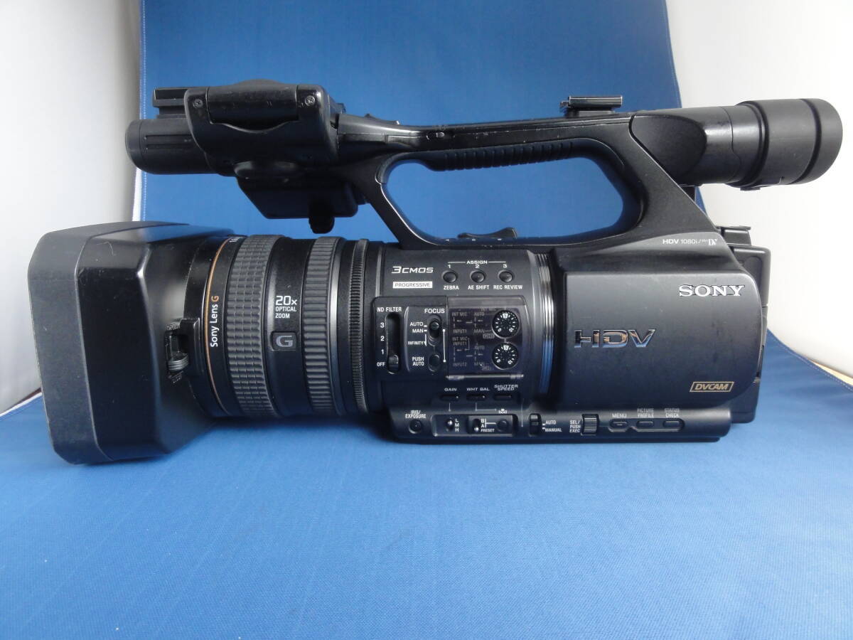 ★SONY　HVR-Z5J（2012年製）良品、HVR-MRC1、充電器、バッテリー付属　即決★_画像1