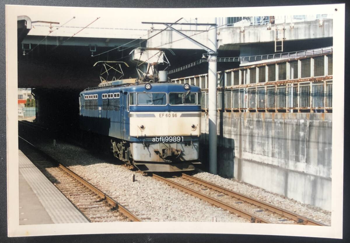 EF60 電気機関車の写真４枚（EF60 96/EF60 97/EF60 102/EF60 114/貨物列車/レトロ/JUNK）_画像9