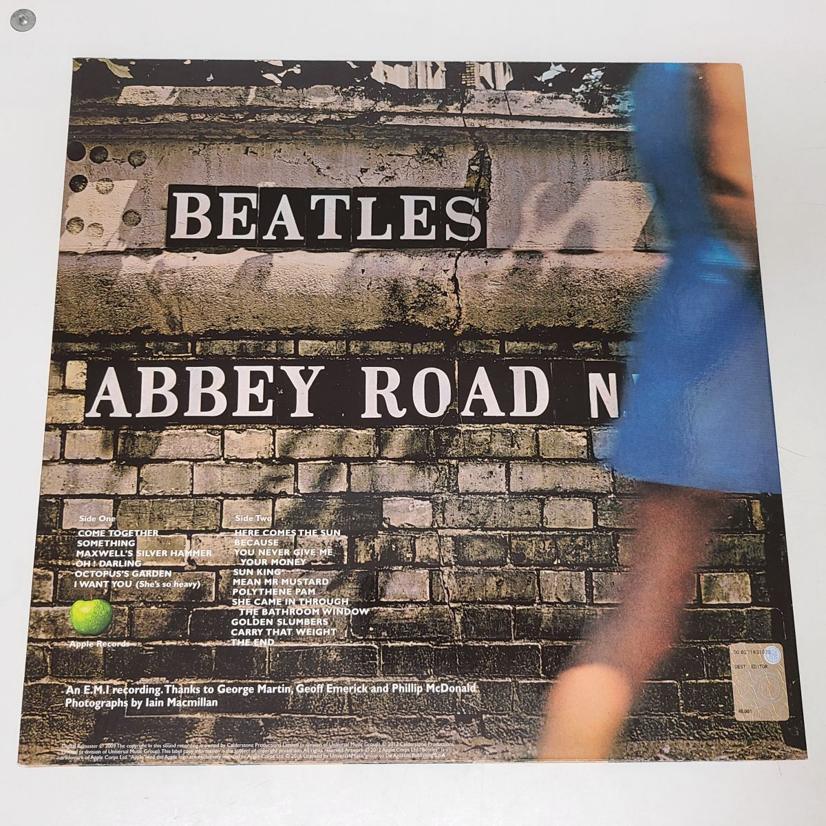 LP record * magazine /. weekly The * Beatles *LP record * collection No.1abii* load / ISBN978-4-8135-2163-1[M030]