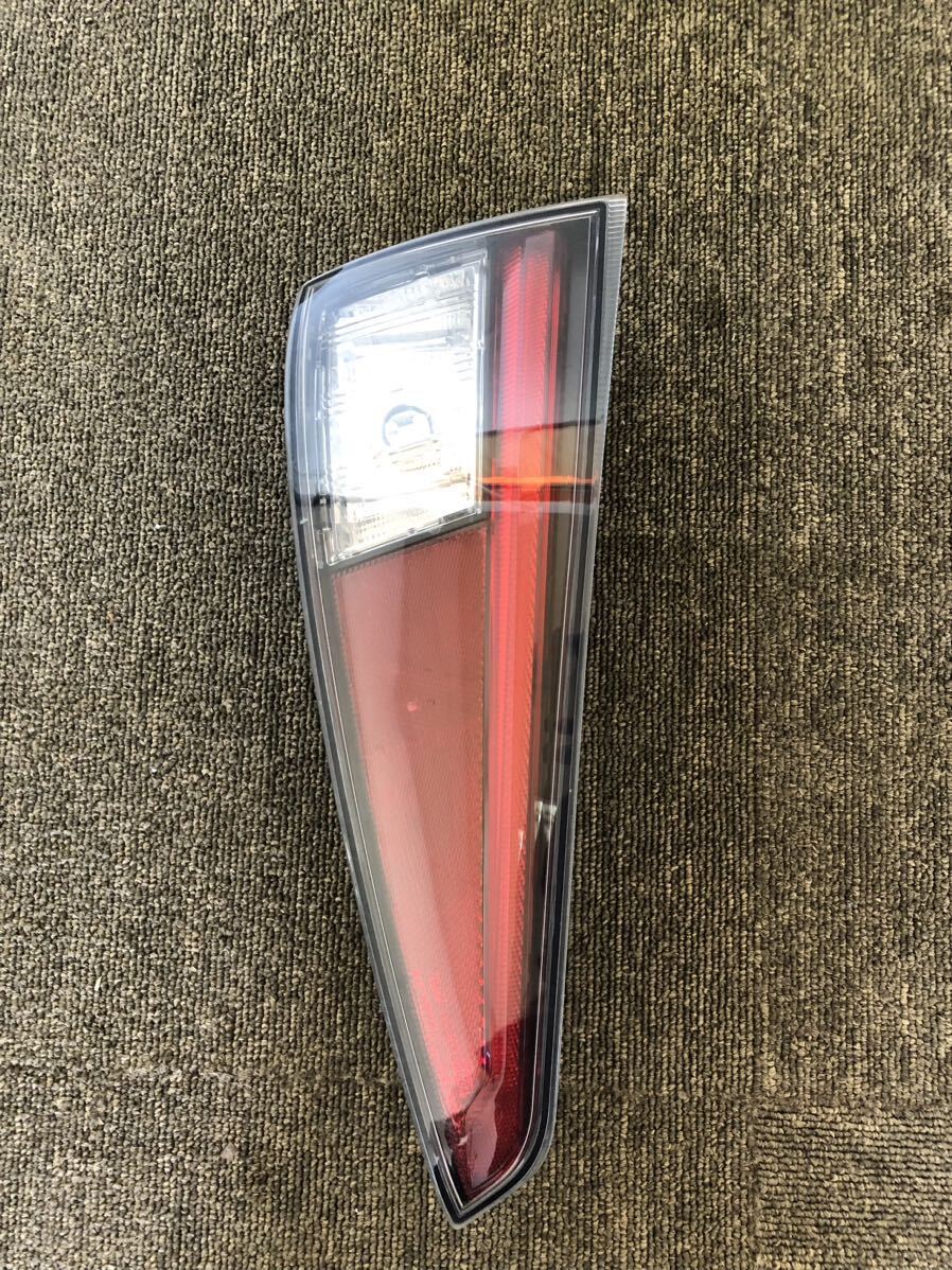 中古 美品 トヨタ ZVW50 ZVW51 ZVW55 プリウス 前期 LED テールライト ランプ 上下左右 4点セット ICHIKOHの画像8