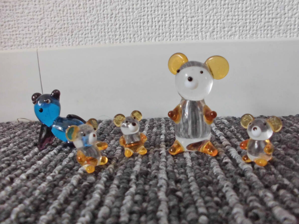 かわいいガラス細工 動物小物 くまの親子&? 5匹セット_画像2