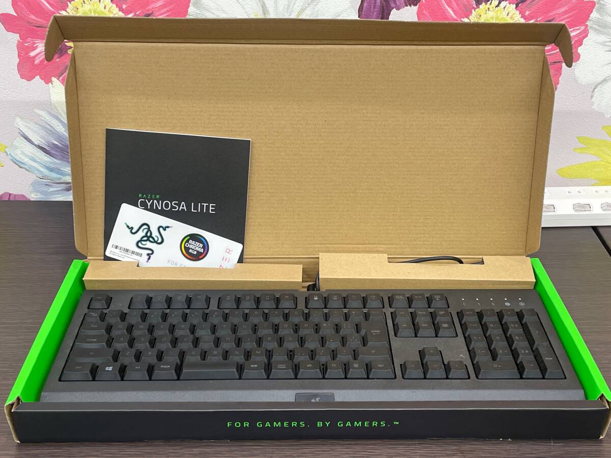 ☆432 RAZER レイザー CYNOSA LITE ESSENTIAL GAMING KEYBOARD ゲーミングキーボード 箱/説明書/ステッカー有りの画像9