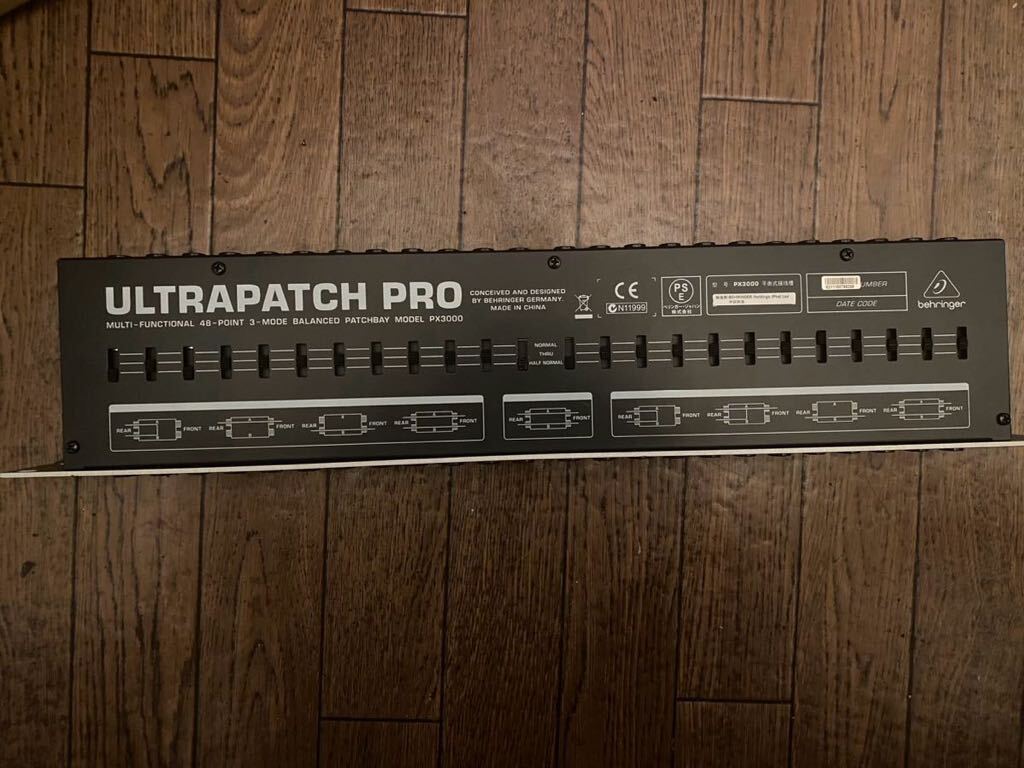  наборное поле BEHRINGER ULTRAPATCH PRO PX3000