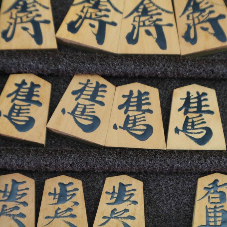  beautiful goods!. wistaria shogi made . mountain paper heaven . Special production book@.. finest quality paper . shogi piece *835f16