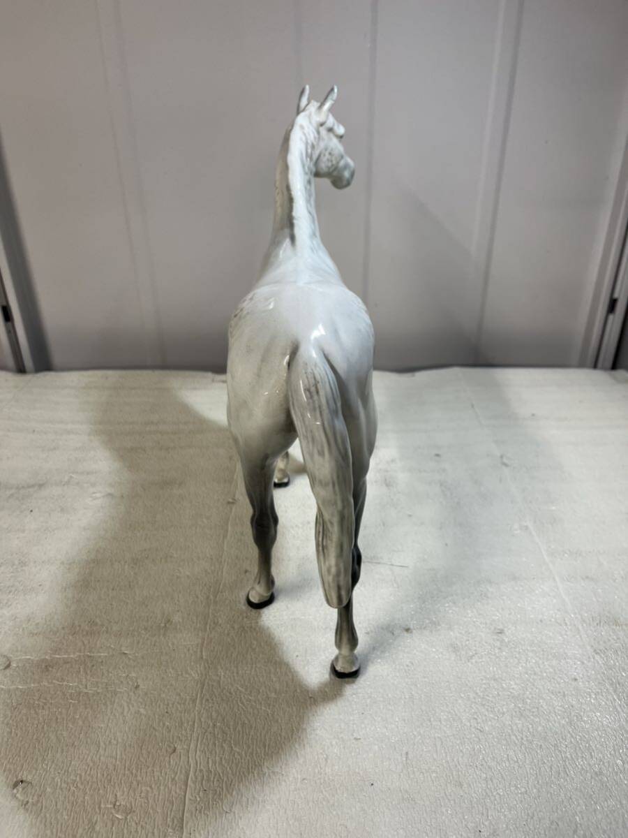 BESWICK ベスウィック 白馬 WHITE HORSE ホワイトホース 英国製 イングランド 馬 ホース 競走馬 置物 インテリア フィギュリン 陶器 現状品_画像3