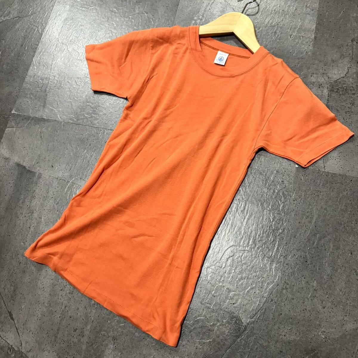 U ☆ 人気モデル!! 'フランス製' PETIT BATEAU プチバトー 半袖 コットン100% クルーネック Tシャツ カットソー size:16ANS/174 トップス_画像1