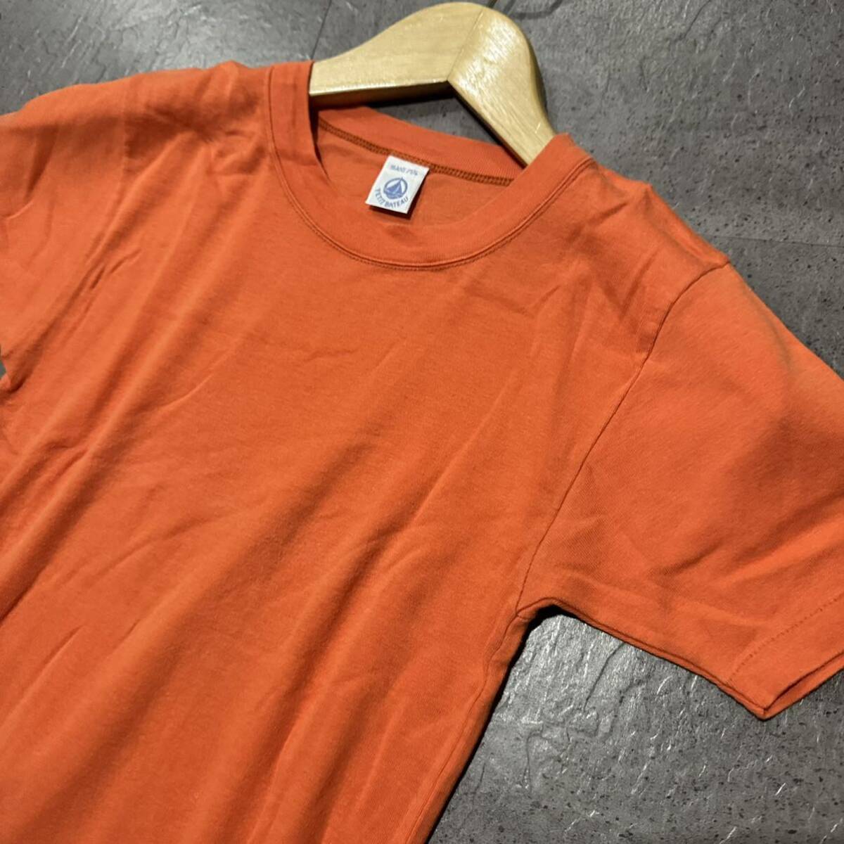 U ☆ 人気モデル!! 'フランス製' PETIT BATEAU プチバトー 半袖 コットン100% クルーネック Tシャツ カットソー size:16ANS/174 トップス_画像4