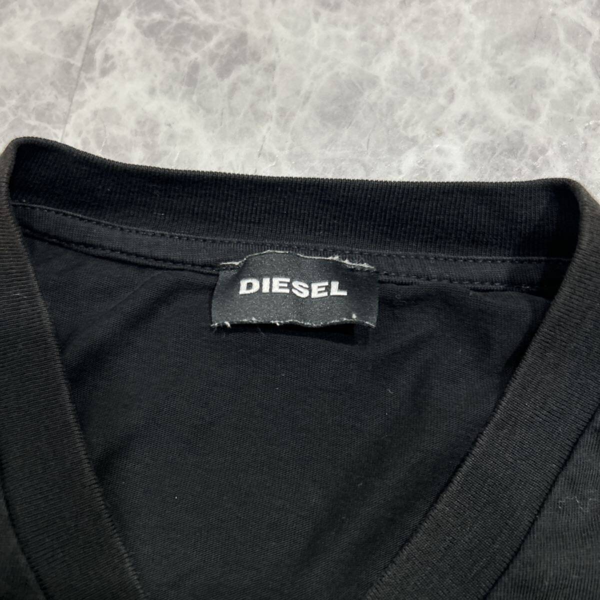 X ■ 国内正規品 '人気モデル' DIESEL ディーゼル 半袖 COTTON Vネック Tシャツ / カットソー S 着心地抜群 メンズ 紳士服 トップス 古着 _画像5