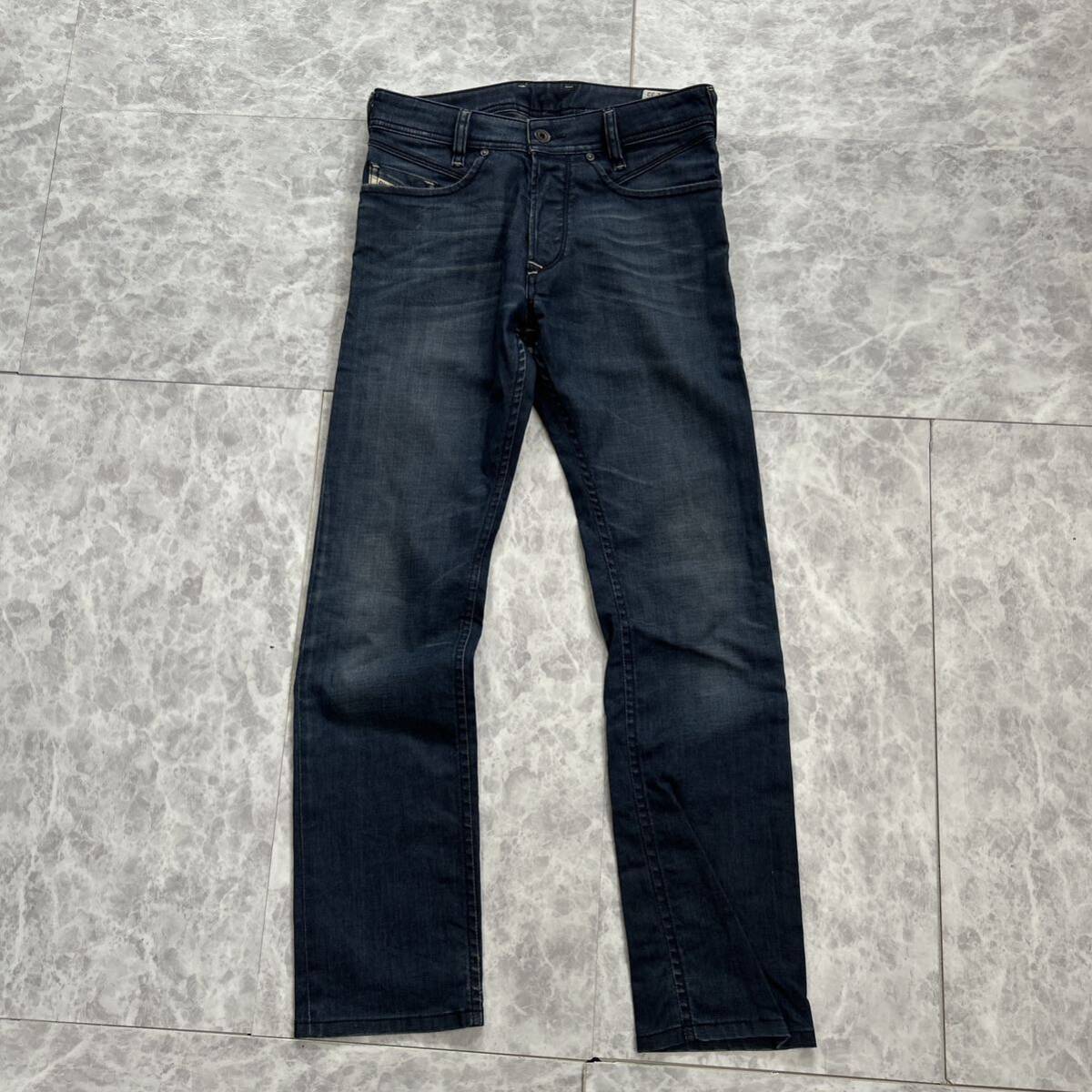  VV ■ 国内正規品 '履き心地抜群' DIESEL ディーゼル IAKOP REGULAR SLIM TAPERED デニムパンツ / ジーンズ W26L32 婦人服 ボトムス 古着_画像2