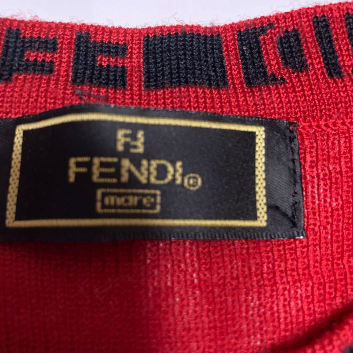 FENDIの半袖サマーセーター