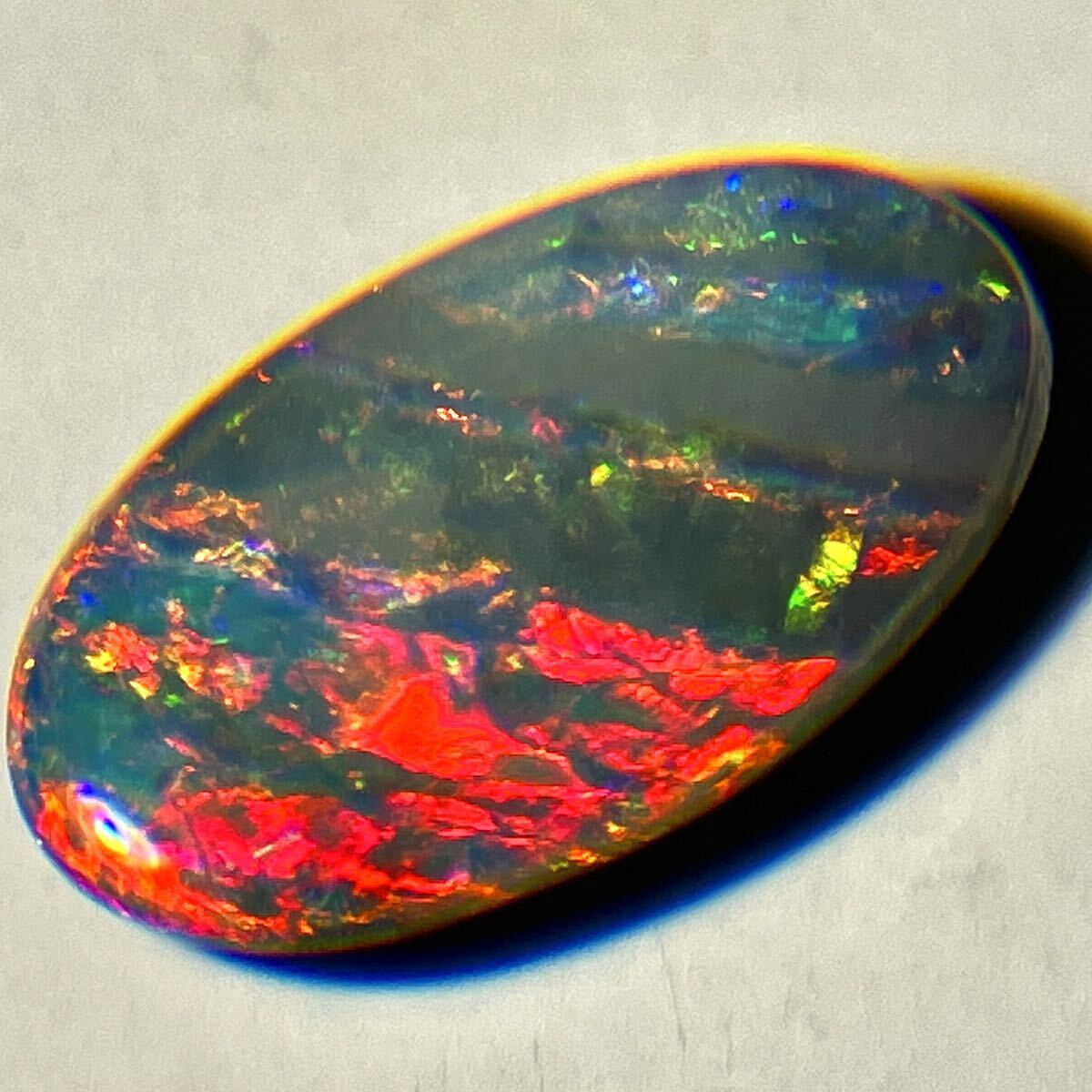 遊色効果!!(天然ボルダーオパール1.806ct)m 11.8×6.8mm ルース 裸石 boulder opal 宝石 ジュエリー jewerly テ DE0 K_画像4