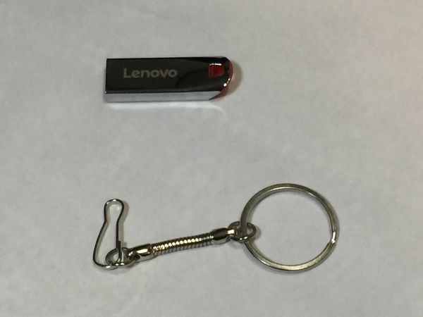 LENOVO　USBメモリ　２ＴＢ　　未使用　シルバーメタル　2F4AA 1-2_画像1