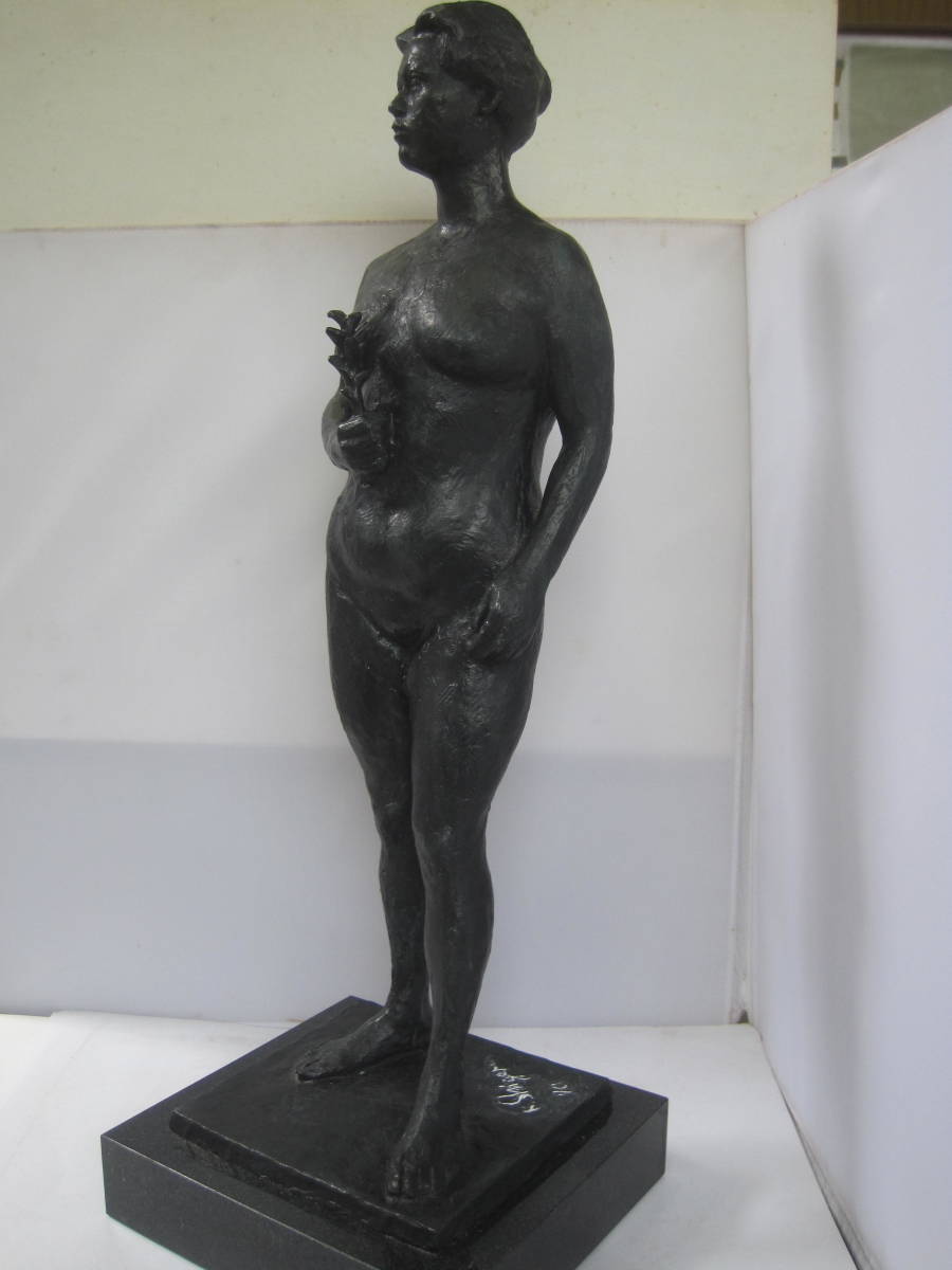  tree under .( origin art . member * day exhibition ..) work [. profit. woman ] bronze.. equipped.