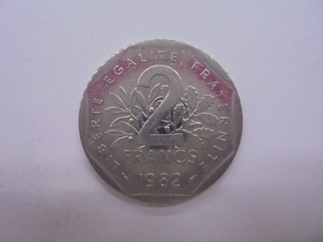 【外国銭】フランス 2フラン ニッケル貨 1982年 古銭 硬貨 コイン ⑤_画像1