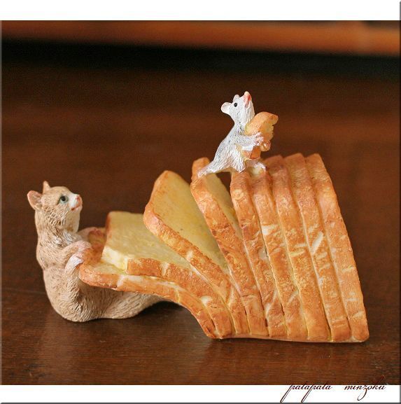 食パン と 猫 と ねずみ 置物 オブジェ ネコ ねこ ねずみ キャット ネコ パタミン インテリア_画像1