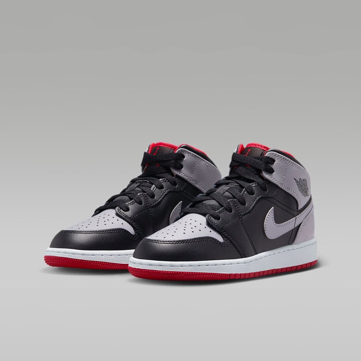 新品23 5cm】NIKE AIR JORDAN1MID (GS) エアジョーダン1 新品23 5cm】NIKE AIR JORDAN1MID (GS) エアジョーダン1