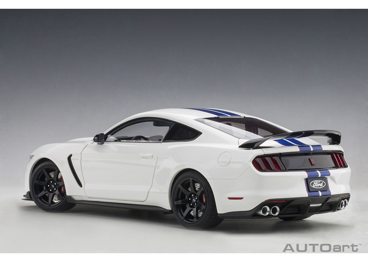 AUTO art 72931 1/18 フォード シェルビー GT350R （ホワイト／ブルー・ストライプ）_画像2