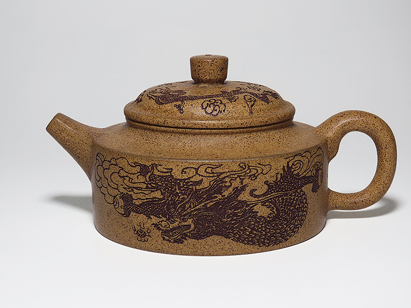中国伝統工芸品陶器.紫砂.朱泥の急須.龍の彫り物.無傷。_画像7