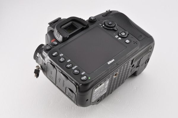 【美品】 Nikon ニコン D600 デジタル一眼レフカメラ ボディ元箱付き ＃94の画像5