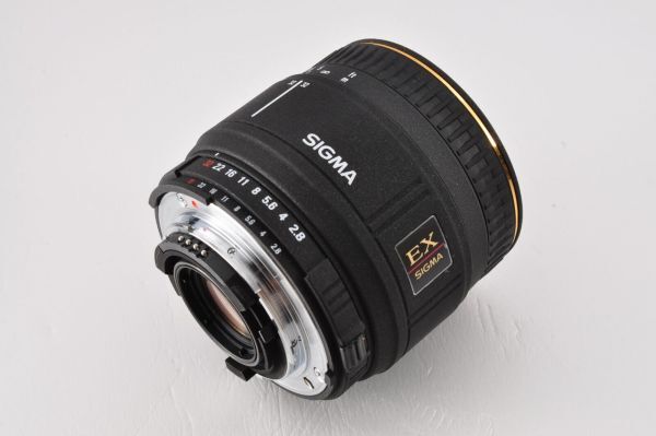 【極美品】シグマ SIGMA 50mm F2.8 D MACRO EX ニコン用 レンズ Nikon ＃95の画像2