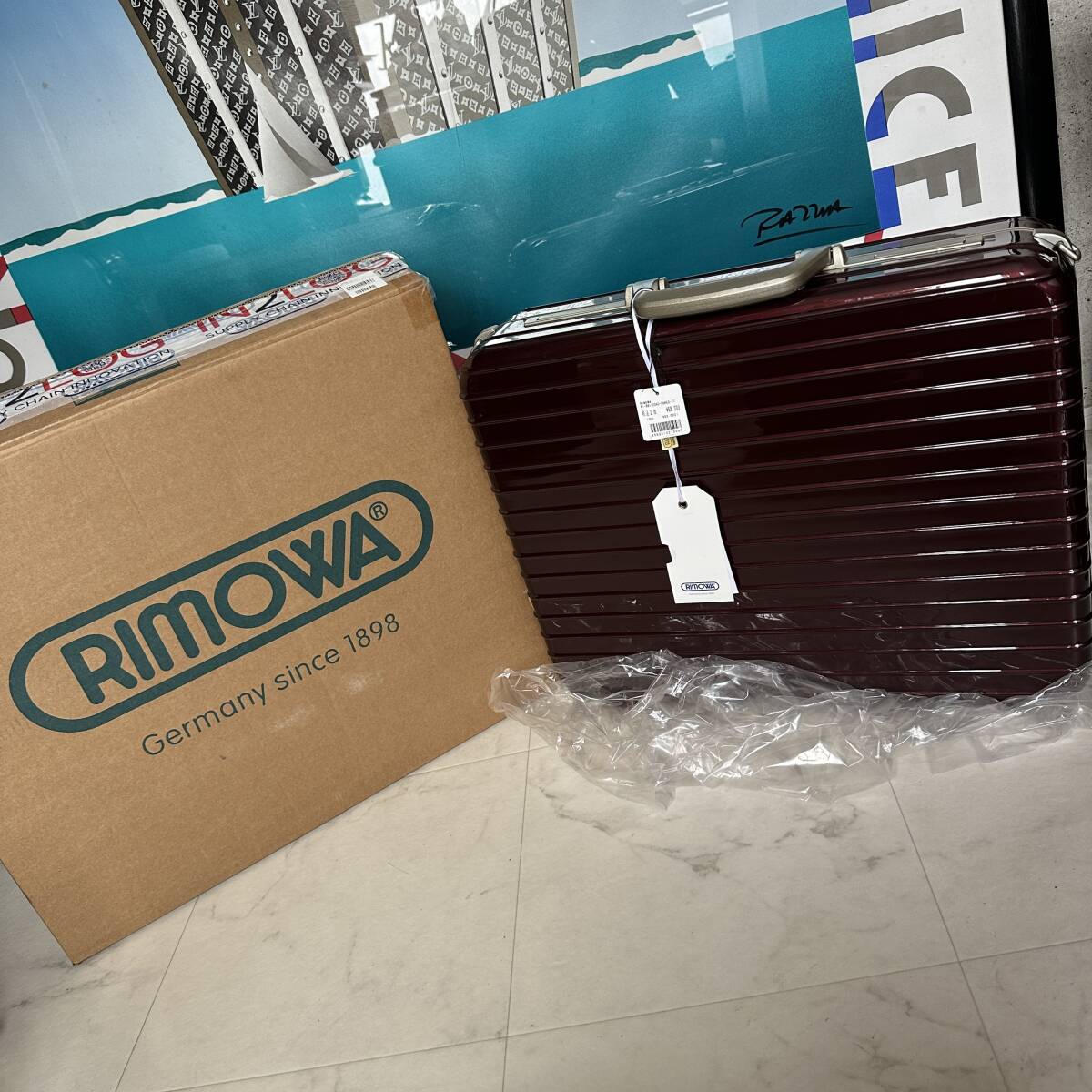 【即決/即納】新品未仕様・保管品 RIMOWA リモワ LIMBO リンボ アタッシュケース ビジネスケース トランク カラモナレッド 17L 881.12.34①_画像1